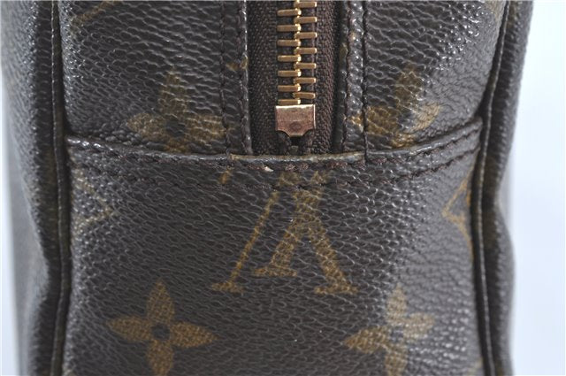 Auth Louis Vuitton Monogram Trousse Toilette 28 Clutch Hand Bag M47522 LV J1296