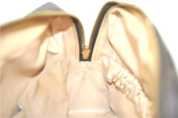 Auth Louis Vuitton Monogram Trousse Toilette 28 Clutch Hand Bag M47522 LV J1296