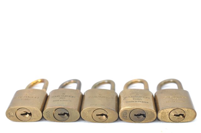 Authentic Louis Vuitton Padlock Gold 10Set LV J1381