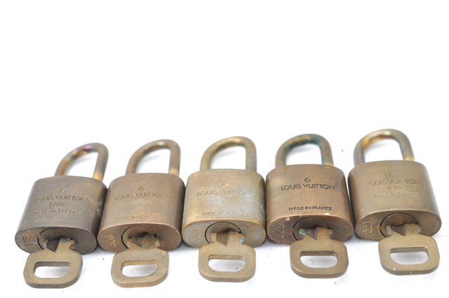 Authentic Louis Vuitton Padlock & Keys 10Set LV J1383