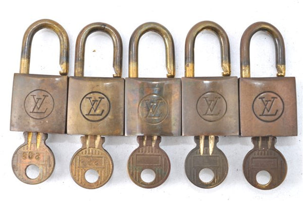 Authentic Louis Vuitton Padlock and Key 10Set Old Model LV J1384