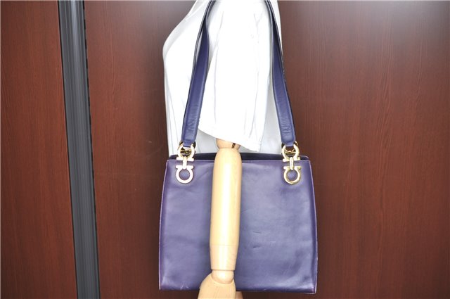 Authentic Ferragamo Gancini Leather Shoulder Hand Bag Purse Purple J1695
