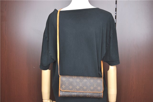 Authentic Louis Vuitton Monogram Pochette Twin GM Shoulder Bag M51852 LV J1763