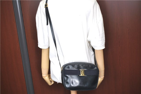 Auth Salvatore Ferragamo Vara Shoulder Cross Bag Purse Leather Navy Blue J1781