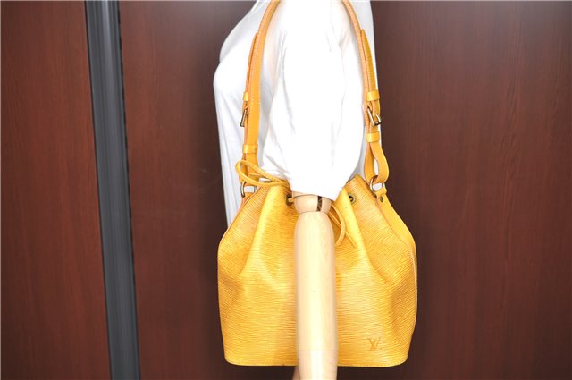 Authentic Louis Vuitton Epi Petit Noe Shoulder Bag Yellow M44109 LV J1813