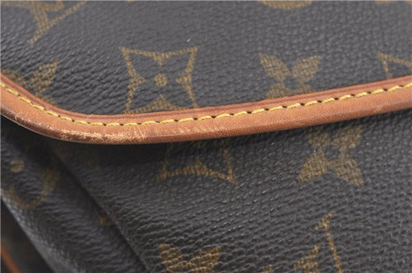 Auth Louis Vuitton Monogram Saumur 30 Shoulder Cross Body Bag M42256 LV J2115