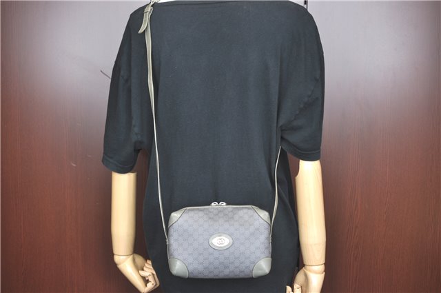 Authentic GUCCI Micro GG PVC Leather Shoulder Cross Body Bag Purse Gray J2135