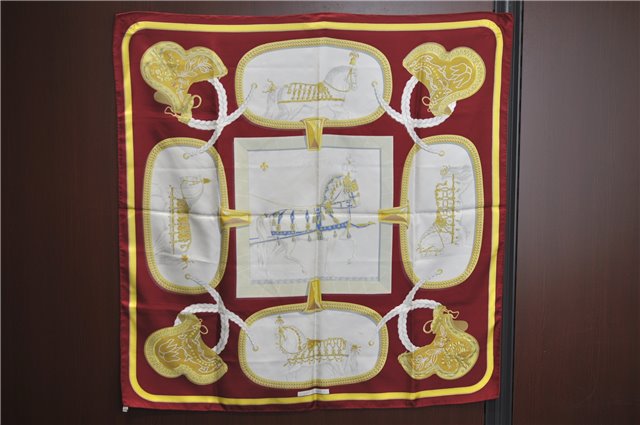 Authentic HERMES Carre 90 Scarf 