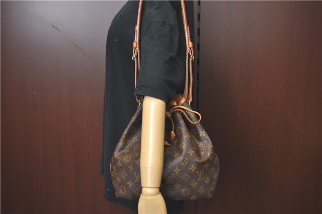 Authentic Louis Vuitton Monogram Petit Noe Shoulder Bag M42226 LV J2429