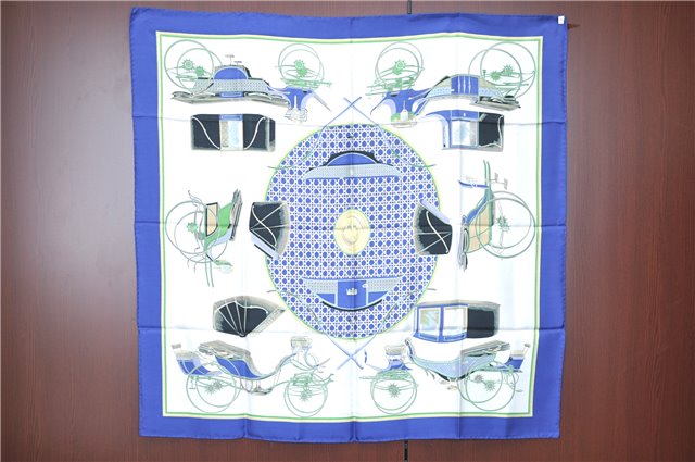 Authentic HERMES Carre 90 Scarf 