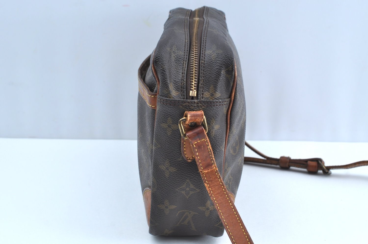 Authentic Louis Vuitton Monogram Trocadero 30 Shoulder Cross Bag M51272 LV J4399