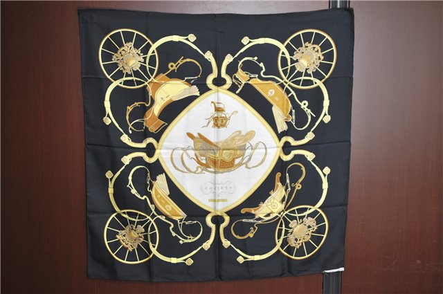 Authentic HERMES Carre 90 Scarf 