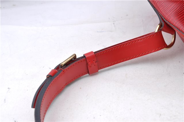 Authentic Louis Vuitton Epi Petit Noe Shoulder Drawstring Bag M44107 Red J5089