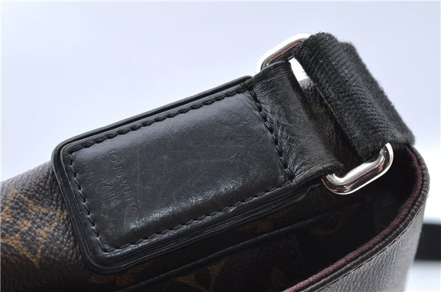 Auth Louis Vuitton Monogram Macassar District PM Shoulder Bag M40935 LV J5127