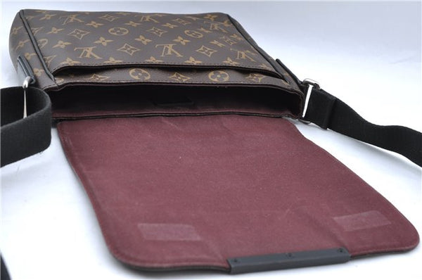 Auth Louis Vuitton Monogram Macassar District PM Shoulder Bag M40935 LV J5127
