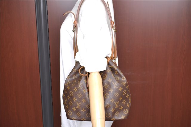 Authentic Louis Vuitton Monogram Petit Noe M42226 Shoulder Drawstring Bag J5209
