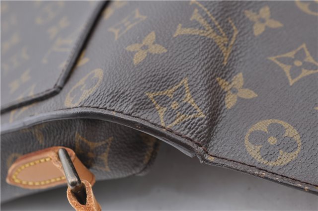 Authentic Louis Vuitton Monogram Saint Cloud MM M51243 Shoulder Cross Bag J5294