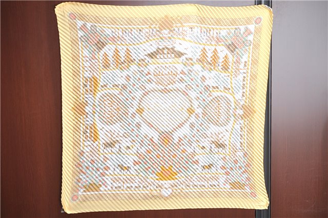 Authentic HERMES Pleats Scarf 