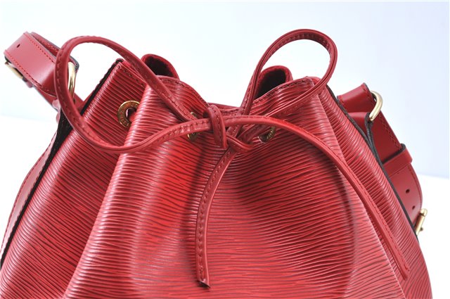 Authentic Louis Vuitton Epi Petit Noe Shoulder Drawstring Bag M44107 Red J6014