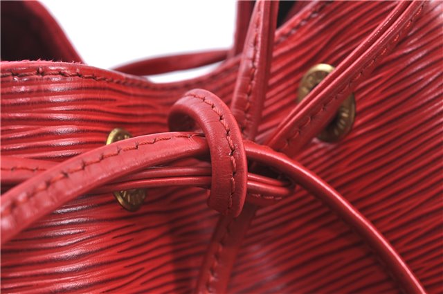 Authentic Louis Vuitton Epi Petit Noe Shoulder Drawstring Bag M44107 Red J6014