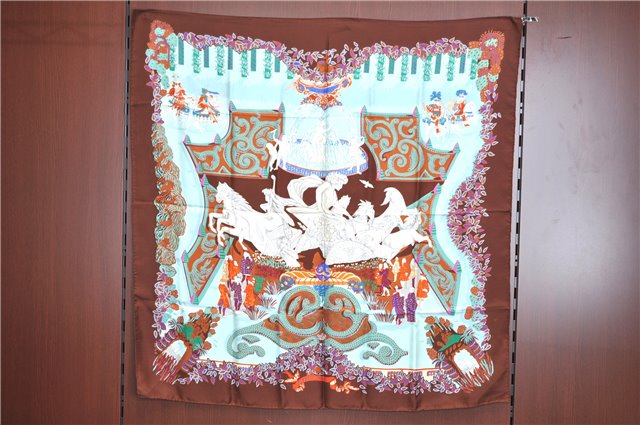 Authentic HERMES Carre 90 Scarf 