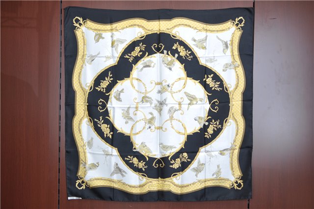 Authentic HERMES Carre 90 Scarf 