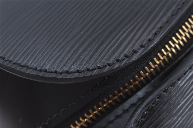 Authentic Louis Vuitton Epi Soufflot Black Hand Bag M52222 LV J7034