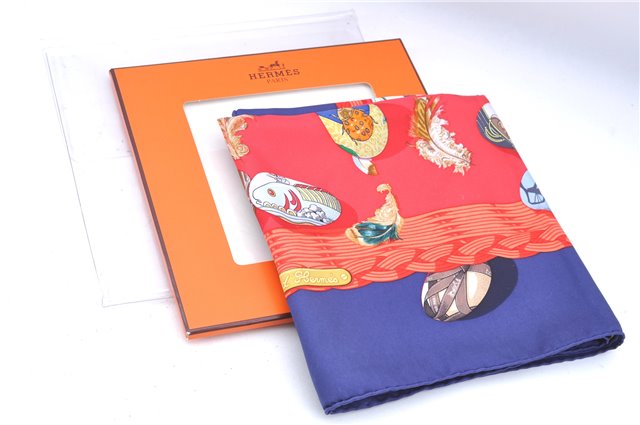 Authentic HERMES Carre 90 Scarf 