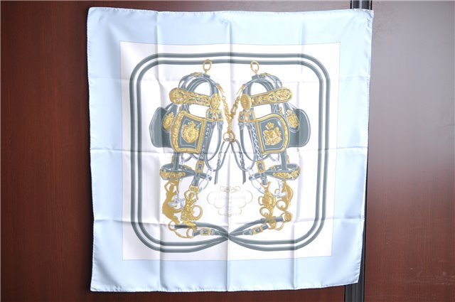 Authentic HERMES Carre 90 Scarf 