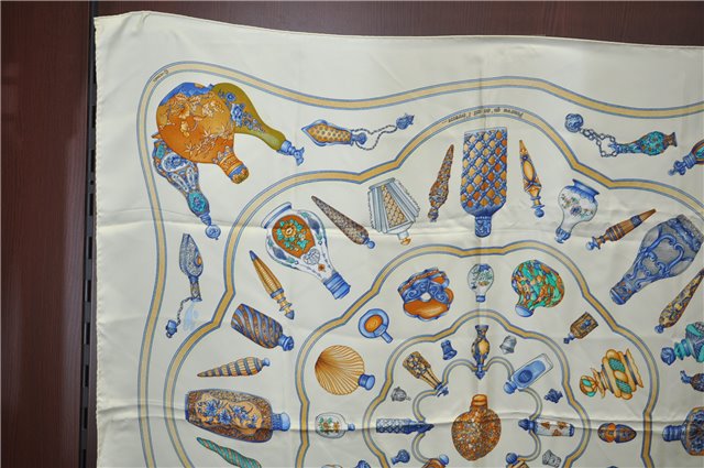 Authentic HERMES Carre 90 Scarf 