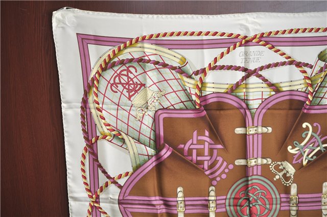 Authentic HERMES Carre 90 Scarf 