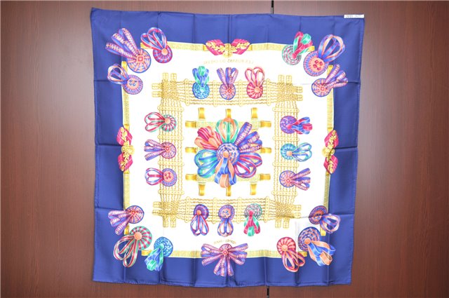 Authentic HERMES Carre 90 Scarf 