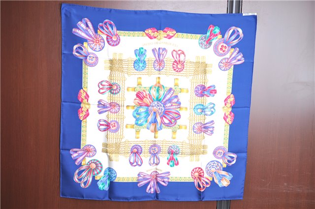 Authentic HERMES Carre 90 Scarf 