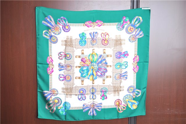 Authentic HERMES Carre 90 Scarf 