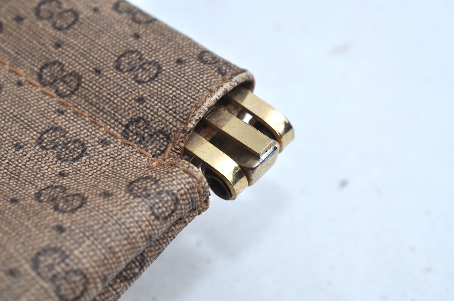 Authentic GUCCI Micro GG PVC Leather Clutch Hand Bag Purse Brown J7575