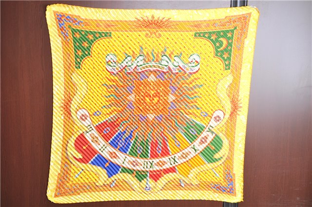 Authentic HERMES Pleats Scarf 