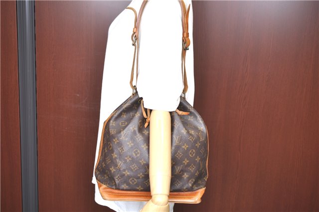 Authentic Louis Vuitton Monogram Noe Shoulder Drawstring Bag M42224 LV J7741
