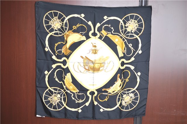 Authentic HERMES Carre 90 Scarf 