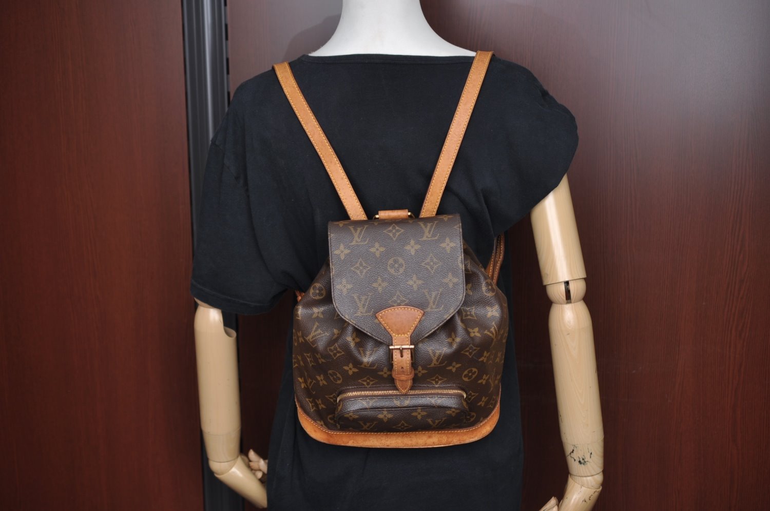 Authentic Louis Vuitton Monogram Montsouris MM Backpack M51136 LV J8065