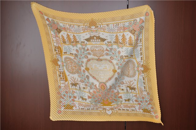 Authentic HERMES Pleats Scarf 