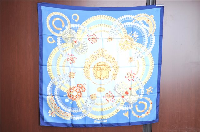 Authentic HERMES Carre 90 Scarf 