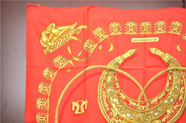 Authentic HERMES Carre 90 Scarf 