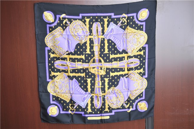 Authentic HERMES Carre 90 Scarf 