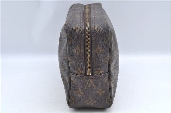 Auth Louis Vuitton Monogram Trousse Toilette 28 Clutch Hand Bag M47522 LV J8895