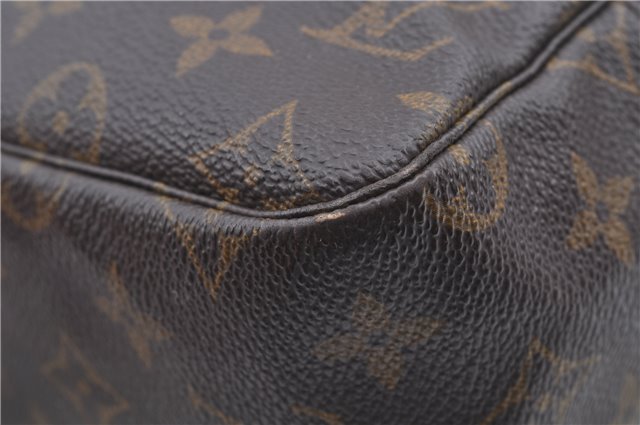 Auth Louis Vuitton Monogram Trousse Toilette 28 Clutch Hand Bag M47522 LV J8895
