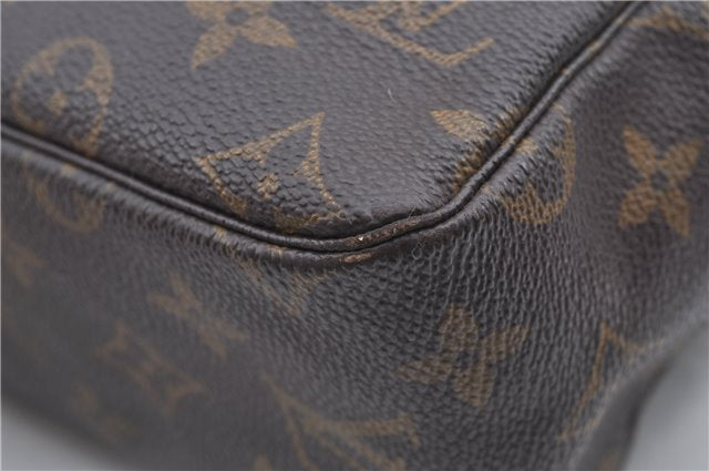 Auth Louis Vuitton Monogram Trousse Toilette 28 Clutch Hand Bag M47522 LV J8895