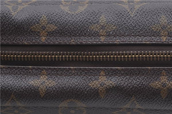 Auth Louis Vuitton Monogram Trousse Toilette 28 Clutch Hand Bag M47522 LV J8895