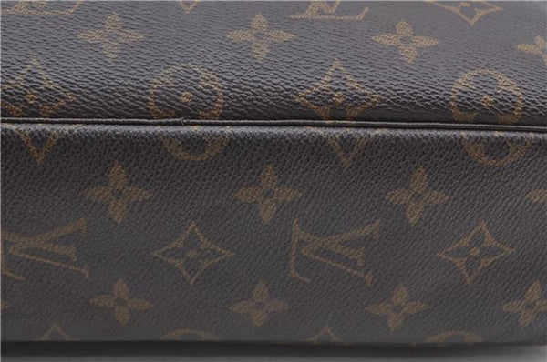 Auth Louis Vuitton Monogram Trousse Toilette 28 Clutch Hand Bag M47522 LV J8895