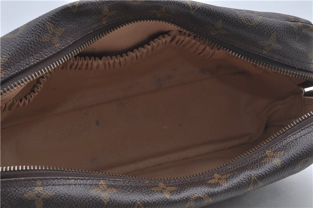 Auth Louis Vuitton Monogram Trousse Toilette 28 Clutch Hand Bag M47522 LV J8895