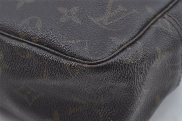 Auth Louis Vuitton Monogram Trousse Toilette 28 Clutch Hand Bag M47522 LV J8937